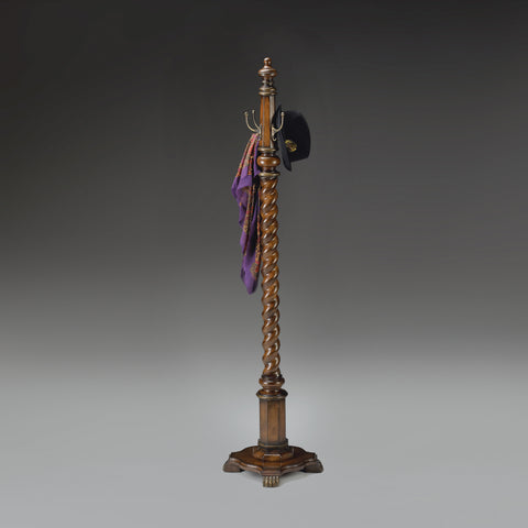 Butler Joshua Plantation Cherry Costumer