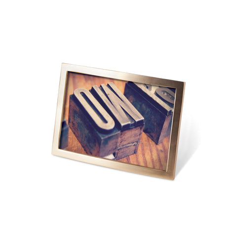 Senza Photo Display 4X6 Matte Brass
