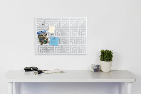 Trigon Bulletboard White
