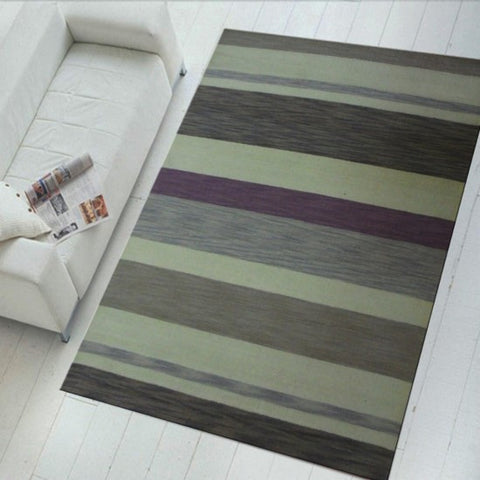 Rugs Beyond RB1006 4’6” x 6’6” Area Rug, Green